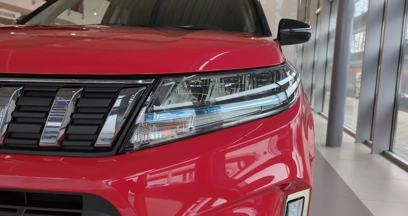 Suzuki Vitara cena 102590 przebieg: 5, rok produkcji 2023 z Trzciel małe 631